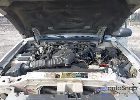 2004 Ford Explorer Sport Trac Adrenalin/Xls/Xlt from USA, damaged, VIN 1FMZU77K94UA89637